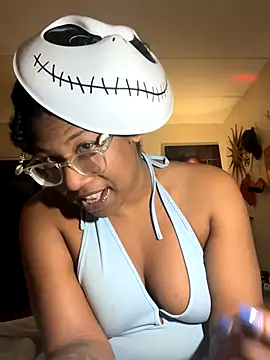 SpoiledLuxuriously online show from 10.31.25