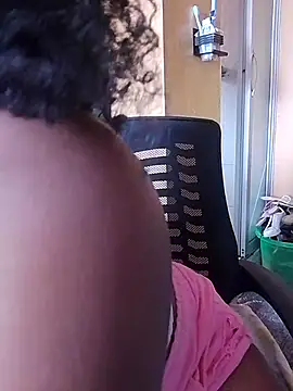 Snapshot of Firemommy chatting on 11.09.25 Firemommy online show from 11.09.25