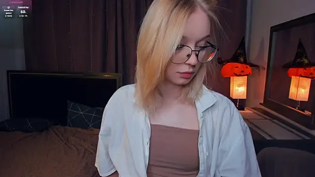 ShanelTunon online show from 10.31.25