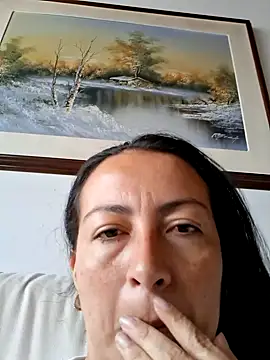 Snapshot of Lauryn_Jones chatting on 05.24.26 Lauryn Jones online show from 05.24.26
