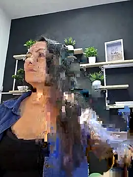 Snapshot of Lauryn_Jones chatting on 05.25.26 Lauryn Jones online show from 05.25.26