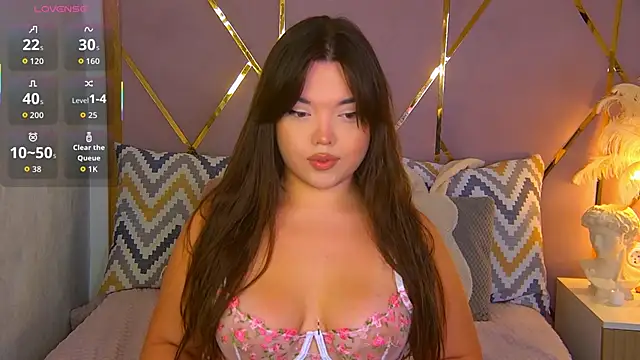 NaomiAster online show from 11.14.25