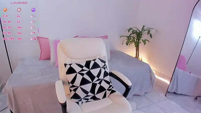  Hanna Williams  online show from 03.23.26