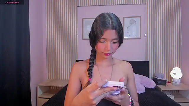 AshleyCooper2 online show from 11.10.25