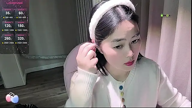 Snapshot of Zeze- chatting on 01.13.26 Zeze- online show from 01.13.26