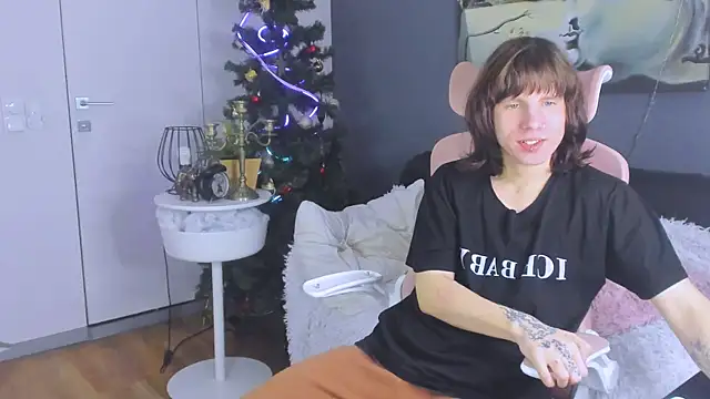 CutieKai  online show from 01.12.26