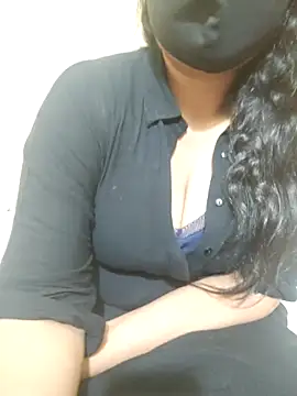 Snapshot of mouni499 chatting on 05.01.26 mouni499 online show from 05.01.26
