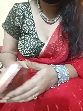 Snapshot of mouni499 chatting on 05.12.26 mouni499 online show from 05.12.26