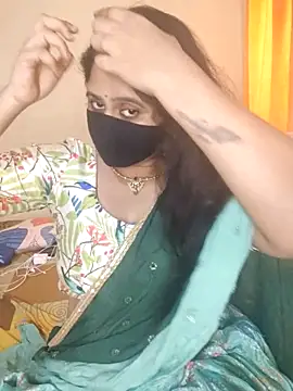 Snapshot of mouni499 chatting on 06.01.26 mouni499 online show from 06.01.26