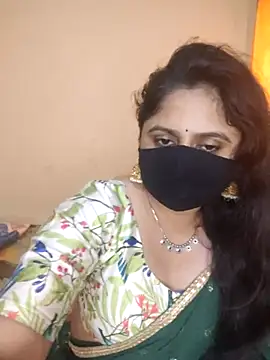 Snapshot of mouni499 chatting on 06.05.26 mouni499 online show from 06.05.26