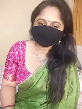 Snapshot of mouni499 chatting on 06.17.26 mouni499 online show from 06.17.26