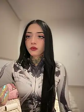 Snapshot of JIORYOvO chatting on 02.19.26 JIORYOvO online show from 02.19.26