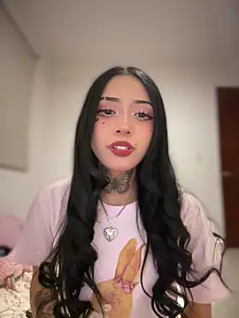 Snapshot of JIORYOvO chatting on 02.23.26 JIORYOvO online show from 02.23.26