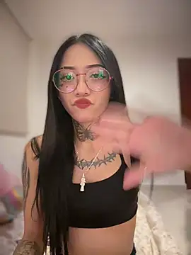 Snapshot of JIORYOvO chatting on 03.03.26 JIORYOvO online show from 03.03.26