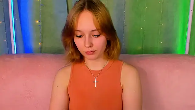 Snapshot of RikkiChoco chatting on 04.28.26 RikkiChoco online show from 04.28.26