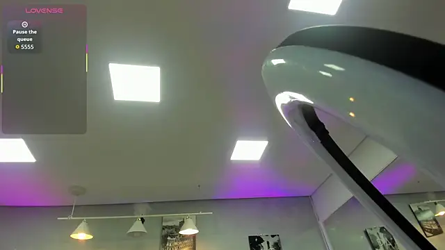 kendra london online show from 04.08.26