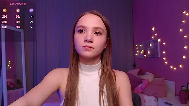 Adria Arjona online show from 03.05.26