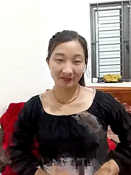 Snapshot of wees-lind chatting on 11.15.25 wees-lind online show from 11.15.25