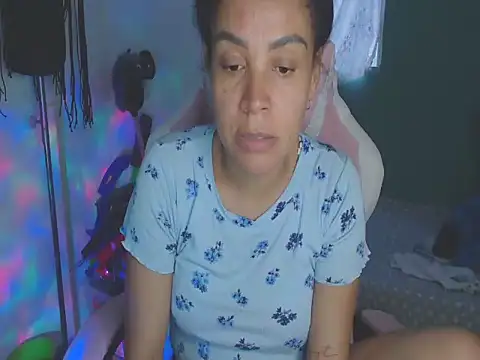 Snapshot of shayna_cute chatting on 07.19.26 shayna cute online show from 07.19.26