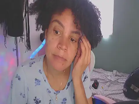 Snapshot of shayna_cute chatting on 07.26.26 shayna cute online show from 07.26.26