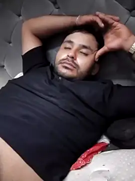 KARNEs24666 online show from 04.03.26