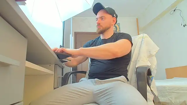 Ryanstone  online show from 04.01.26