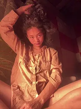 Snapshot of Li_ve chatting on 02.24.26 Li ve online show from 02.24.26