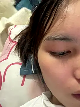 Snapshot of A_lyly chatting on 11.08.25 A lyly online show from 11.08.25