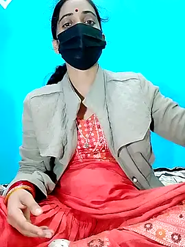 Snapshot of New_Married_Couple chatting on 11.03.25 New Married Couple online show from 11.03.25