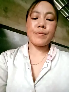 Snapshot of Sara_pusyy chatting on 04.18.26 Sara pusyy online show from 04.18.26