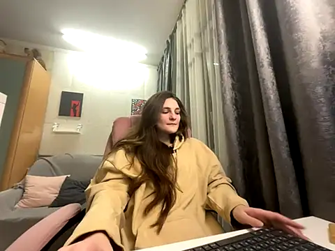 HelgaMun online show from 11.08.25