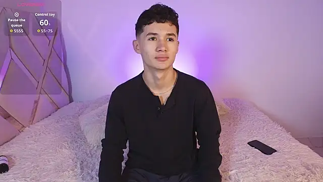 Snapshot of Eiden_Blake chatting on 01.18.26 Eiden Blake online show from 01.18.26