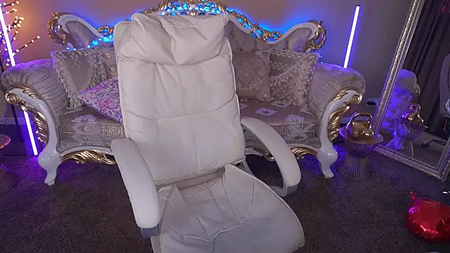 Snapshot of AmiraGoldd chatting on 02.10.26 AmiraGoldd online show from 02.10.26