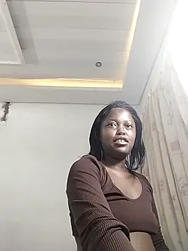 SweetSavage18 online show from 12.17.25