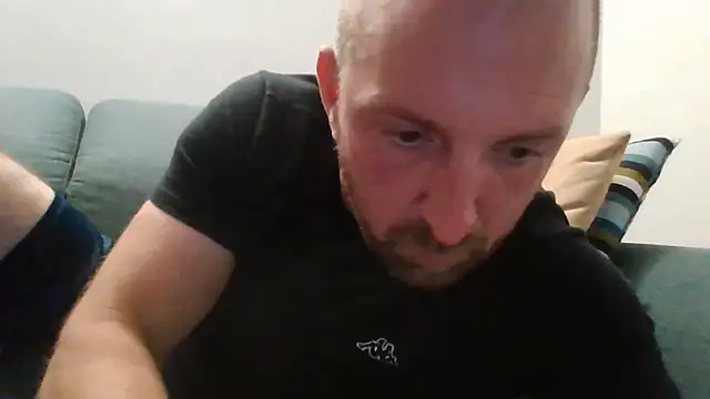 Snapshot of luca_beech88 chatting on 05.23.26 luca beech88 online show from 05.23.26