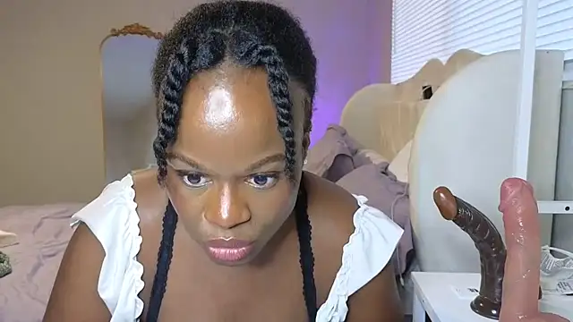 Snapshot of ladiosa_selene chatting on 11.03.25 ladiosa selene online show from 11.03.25