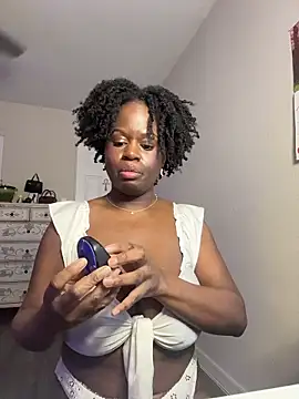 ladiosa selene online show from 02.07.26