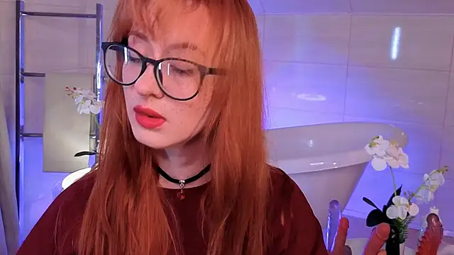 Snapshot of WICKEDEMBER chatting on 05.21.26 WICKEDEMBER online show from 05.21.26