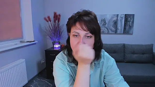 Snapshot of Helen_Rossi chatting on 11.06.25 Helen Rossi online show from 11.06.25