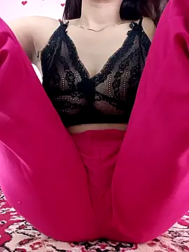 Snapshot of Saniya76 chatting on 04.19.26 Saniya76 online show from 04.19.26