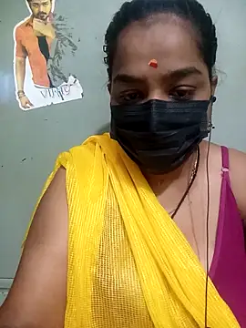 Snapshot of Madhumitha99 chatting on 11.05.25 Madhumitha99 online show from 11.05.25