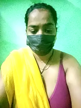 Snapshot of Madhumitha99 chatting on 11.05.25 Madhumitha99 online show from 11.05.25
