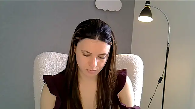Snapshot of KiraHoney chatting on 04.24.26 KiraHoney online show from 04.24.26