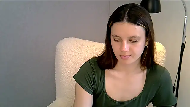 Snapshot of KiraHoney chatting on 05.09.26 KiraHoney online show from 05.09.26