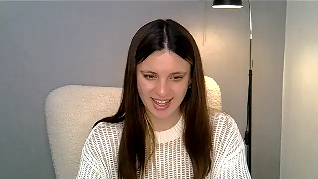 Snapshot of KiraHoney chatting on 05.11.26 KiraHoney online show from 05.11.26