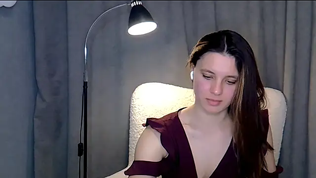 Snapshot of KiraHoney chatting on 05.22.26 KiraHoney online show from 05.22.26
