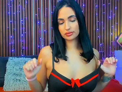 CamillaParis25 online show from 11.26.25