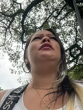 Snapshot of wandalive chatting on 05.20.26 wandalive online show from 05.20.26