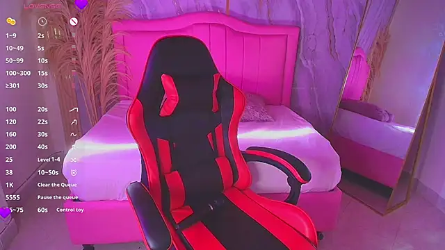 sarahrousse  online show from 11.03.25