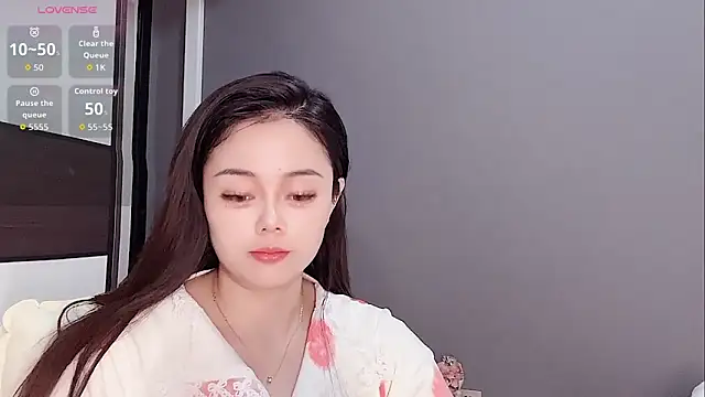 Yesenia- online show from 11.22.25